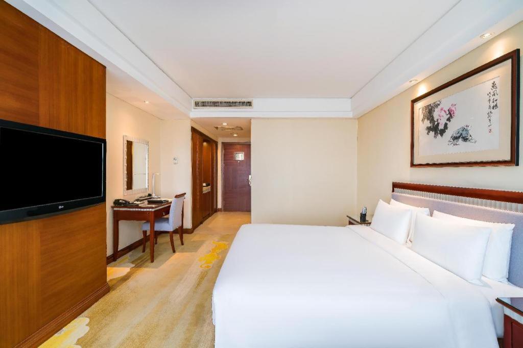 Broadcasting Tower Beijing Hotel Exterior foto